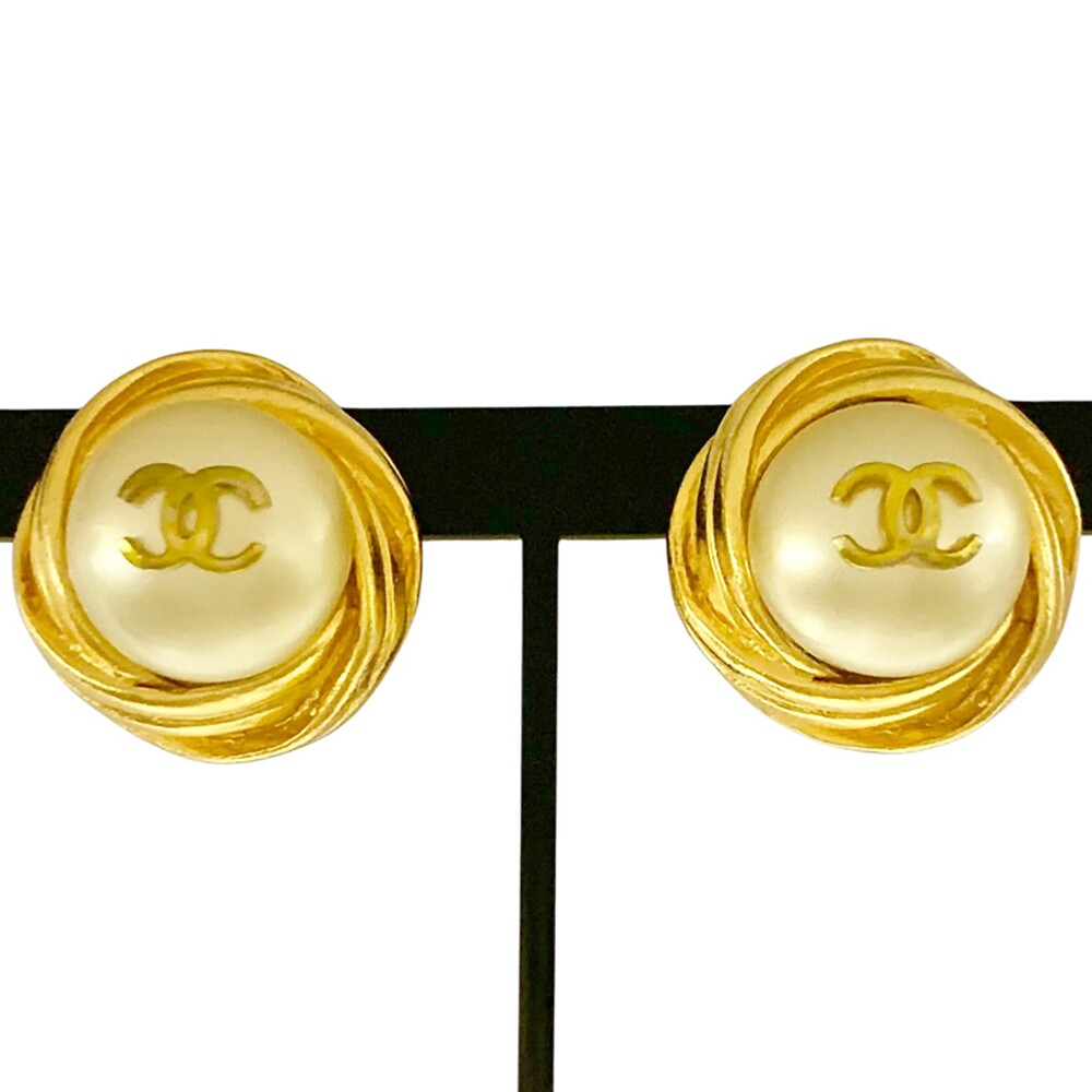 Chanel Cc Logos Pearl Round Clip-On #354961C51B